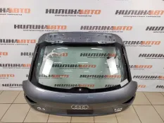 Крышка багажника Audi Q3 2013 8U0827025 2.0 CPSA