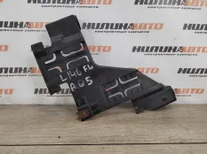 Кронштейн фары Audi Q5 2012 8R0941453 3.0 TDI CCWA, левый