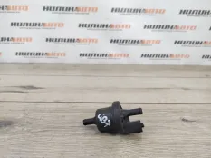 Клапан вентиляции топливного бака Ford Focus 2 2009 1429660 2.0 AODA