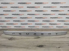 Накладка крышки багажника Peugeot 308 2010 8742T5 4E 1.6 5FW (EP6)