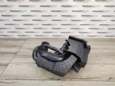 Резонатор воздушного фильтра Mazda 3 BK 2008 LF5013201B ХЕТЧБЭК 2.0 LF