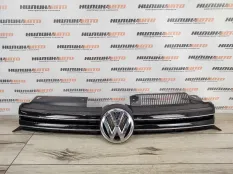 Решетка радиатора Volkswagen Golf 6 2011 5K0853651AMZLL 1.4 TSI CAXA