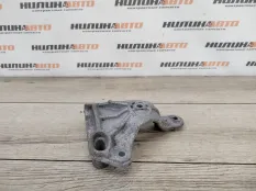 Кронштейн компрессора кондиционера Mitsubishi ASX 2012 7813A217 GA1W 1.6 4A92