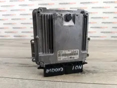 Блок управления двигателем Land Rover Range Rover Evoque 2016 LR070894 L538 2.0 204DTD