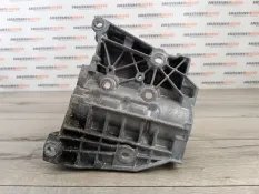 Кронштейн промежуточного вала Land Rover Range Rover Evoque 2016 LR072042 L538 2.0 204DTD