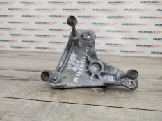 Кронштейн компрессора кондиционера Mitsubishi ASX 2015 7813A217 GA1W 1.6 4A92