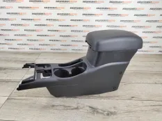 Подлокотник Mitsubishi ASX 2015 8011A615XA GA1W 1.6 4A92
