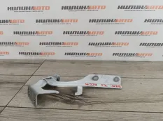 Петля капота Nissan Juke 2014 65401BA60A F15 1.6 HR16DE, передняя левая