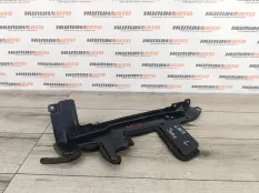 Дефлектор радиатора Nissan Juke 2014 62823BA60A F15 1.6 HR16DE, левый