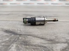 Форсунка бензин Skoda Octavia A7 2014 04E906036E 5E5 1.4 TSI CHPA