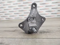 Кронштейн КПП Ford Fusion 2010 1141460 ХЕТЧБЭК CBK 1.4 FXJC