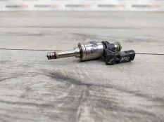 Форсунка бензин Skoda Octavia A7 2014 04E906036E 5E5 1.4 TSI CHPA