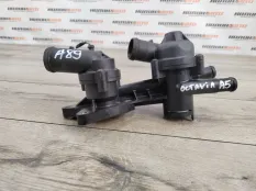 Корпус термостата Skoda Octavia A5 2011 03C121111T 1Z3 1.4 TSI CAXA