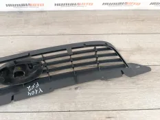 Решетка радиатора Ford Focus 2 2008 1676410 CB4 2.0 AODA