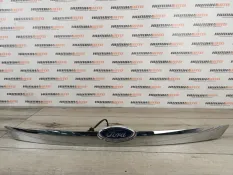 Накладка крышки багажника Ford Focus 2 2008 1540094 CB4 2.0 AODA