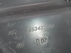 Дефлектор радиатора Peugeot 307 2006 7104Z3 1.6 NFU TU5JP4, правый