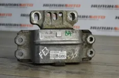 Подушка двигателя Skoda Octavia A5 2011 1K0199555L СЕДАН 1Z3 1.4 TSI CAXA, левая