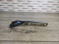 Петля капота Volkswagen Passat B5+ 2003 3B0823302A СЕДАН 3B3 2.0 AZM, правая