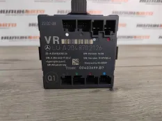 Блок управления дверьми Mercedes W204 2008 A2048702126 СЕДАН 2.2 CDI 646.811, передний правый