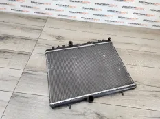 Радиатор охлаждения Citroen C4 (2) 2012 1330Y5 1.6 5FS (EP6C)