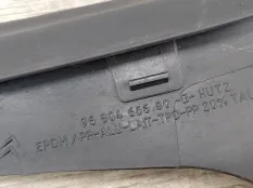 Уплотнитель стекла двери Peugeot Partner Tepee B9 2009 9303T0 1.6 9HX (DV6ATED4), передний левый