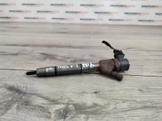 Форсунка дизель Kia Soul 2015 338002A900 2 1.6 CRDI D4FB
