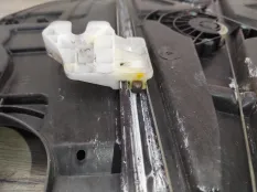 Стеклоподъемник Kia Soul 2015 82471B2010 2 1.6 CRDI D4FB, передний левый