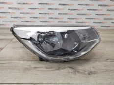 Фара галоген Kia Soul 2015 92102B2330 2 1.6 CRDI D4FB, передняя правая