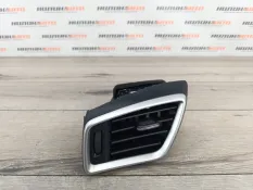 Дефлектор в торпедо Nissan Qashqai 2014 687614EA0A J11 1.5 K9K 636, передний левый