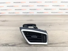 Дефлектор в торпедо Nissan Qashqai 2014 687604EA0A J11 1.5 K9K 636, передний правый