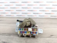 Блок предохранителей Nissan Qashqai 2014 243504EB0A J11 1.5 K9K 636