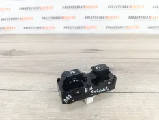Кнопка стеклоподъемника Kia Sorento 2012 935782P100 XM 2.2 CRDI D4HB, передняя