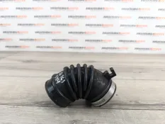 Патрубок воздушного фильтра Suzuki SX4 2009 1388163J00 YA21S 1.6 M16A