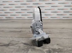 Замок крышки багажника Suzuki SX4 2009 8251063J00 YA21S 1.6 M16A