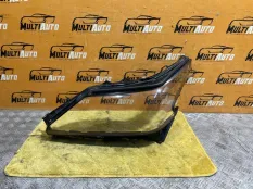 Стекло фары переднее левое Lexus LX 3 2015-2021