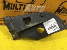 Пыльник бампера задний левый Toyota Land Cruiser