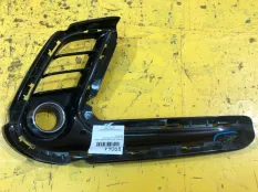 Накладка противотуманной фары передняя правая