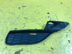 Накладка противотуманной фары передняя правая