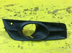 Накладка противотуманной фары передняя левая