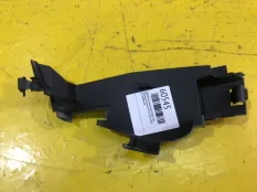 Дефлектор радиатора передний левый Mercedes