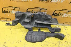 Дефлектор радиатора передний правый Honda CR-V 4