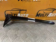 Накладка крышки багажника правая Skoda Karoq 1