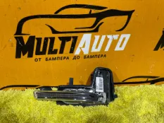 Повторитель поворота зеркало передний левый Volvo