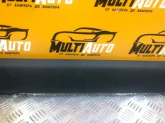 Накладка крышки багажника задняя Toyota Rav4 XA50