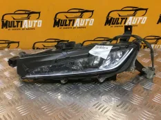 Фара противотуманная передняя левая Lexus RX 4