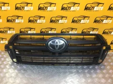 Решетка радиатора передняя Toyota Land Cruiser 200