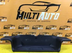 Накладка багажника задняя Toyota Hilux 8 2015-2020
