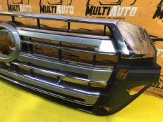 Решетка радиатора Toyota Land Cruiser 200