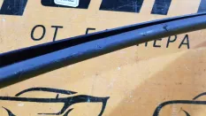 Накладка стекла двери передняя левая Jeep Cherokee