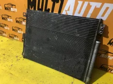 Радиатор кондиционера Jeep Grand Cherokee WK2